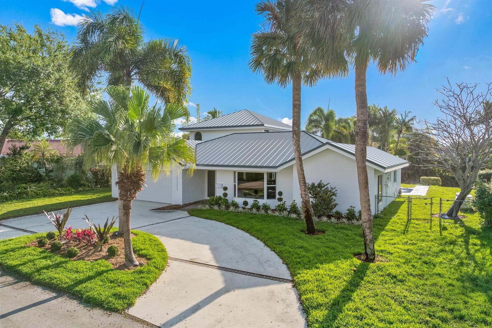 Single-family home at 440 NW 11th Avenue, Boca Raton, FL