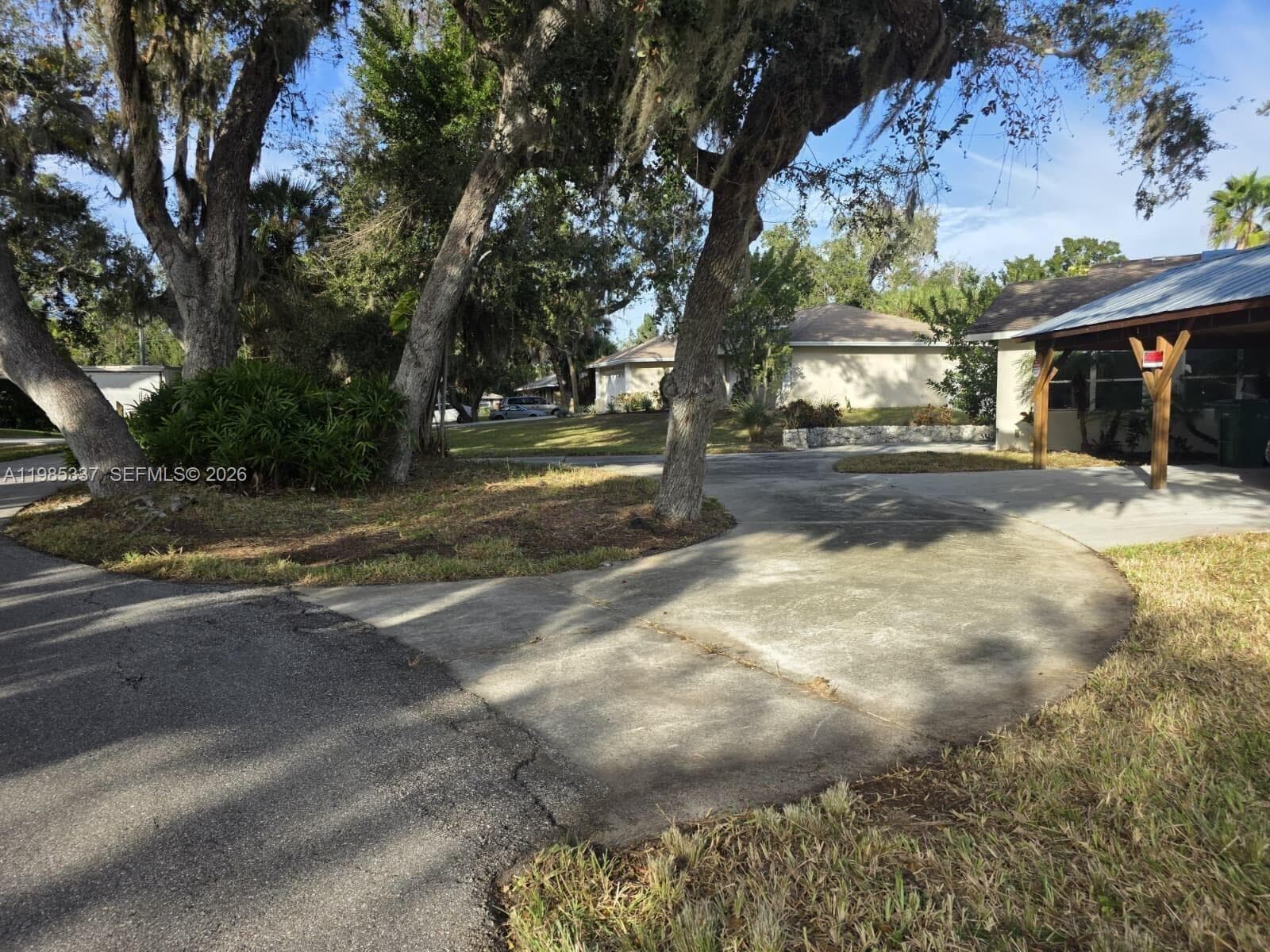 Single-family home at 3661 Bernice LN, Sarasota — photo 2