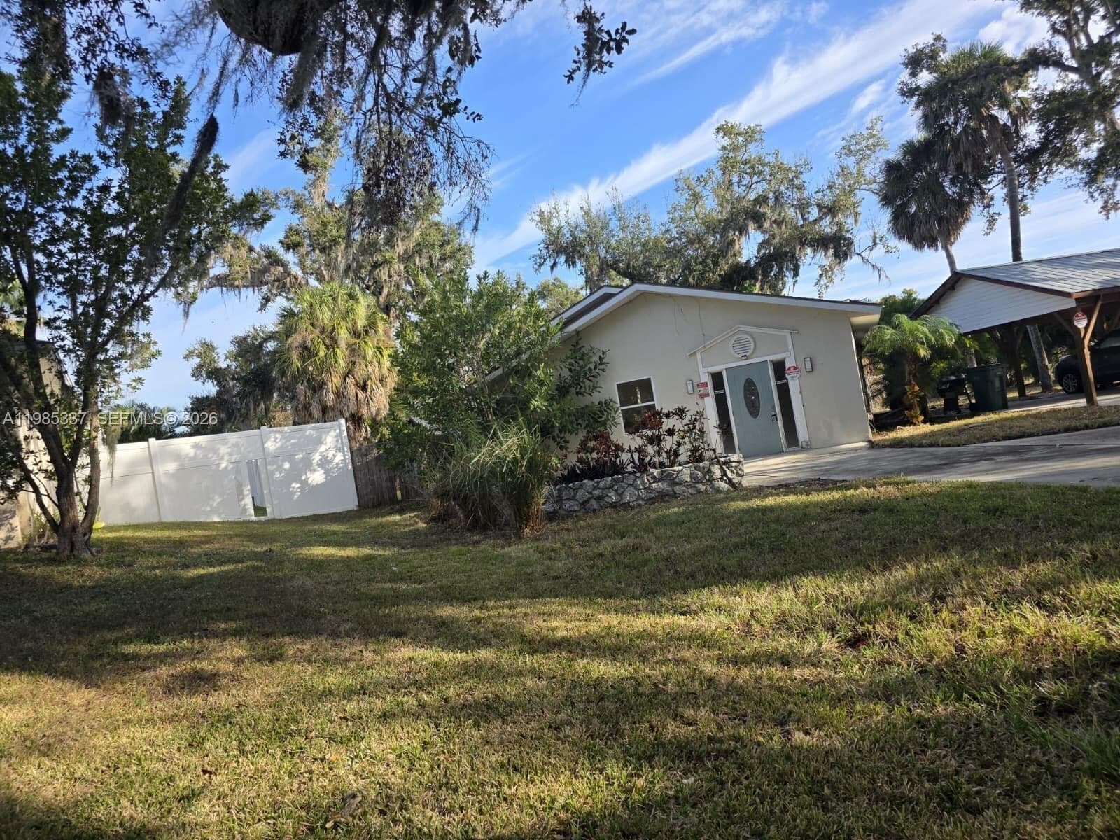 Single-family home at 3661 Bernice LN, Sarasota — photo 3