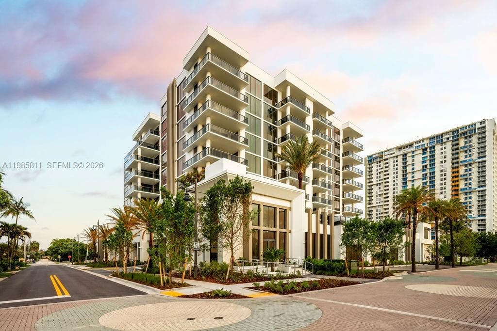 Condo at 305 Briny Ave, Pompano Beach — photo 1