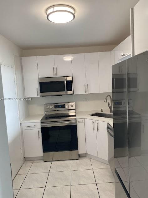 Condo at 5601 Collins Ave, Miami Beach — photo 3