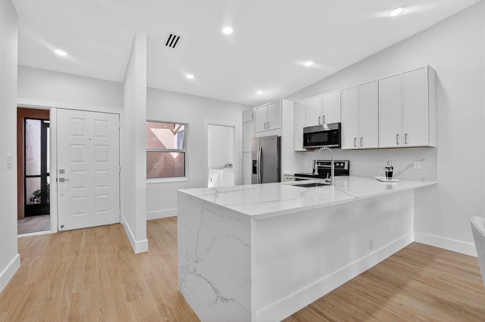 Home at 8188 Summerbreeze Lane, Boca Raton, FL
