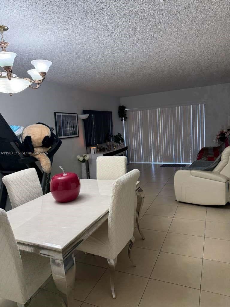 Condo at 1900 W 68th St, Hialeah — photo 1