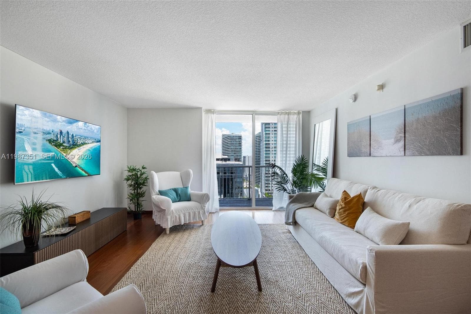 Condo at 1200 Brickell Bay Dr, Miami — photo 2