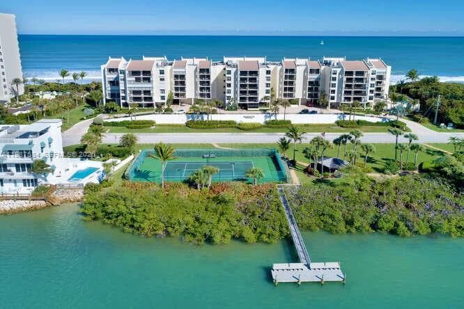 Condo at 19670 Beach Rd, Tequesta — photo 3