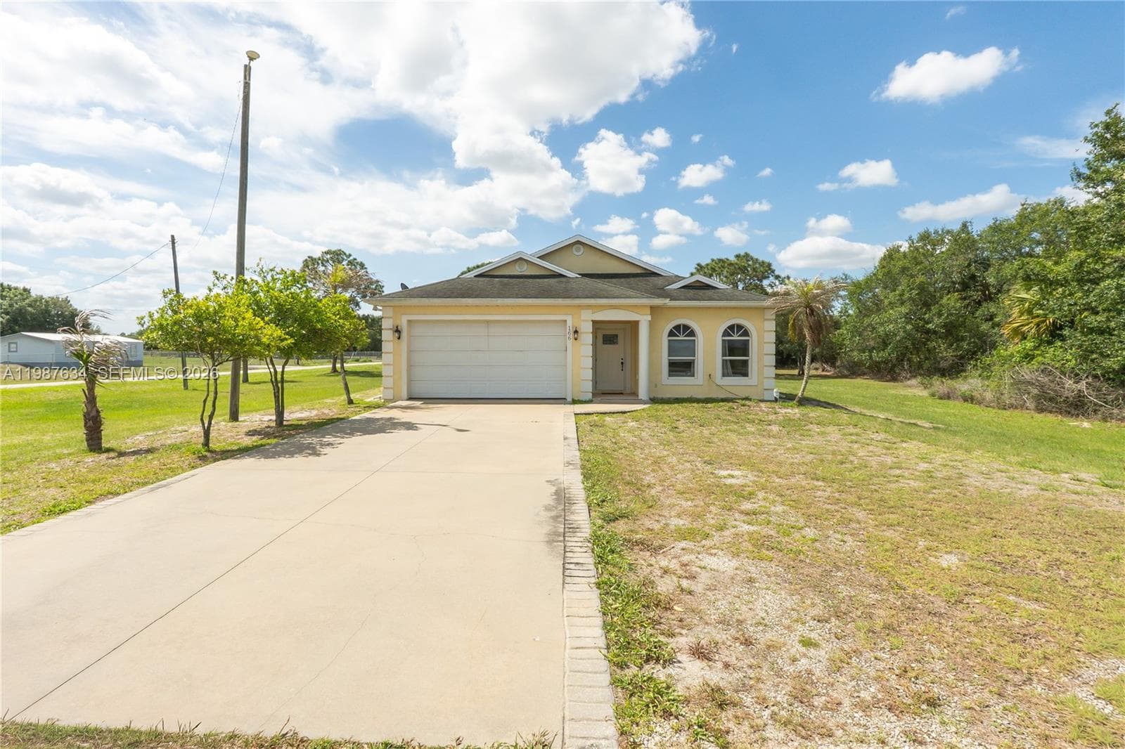 Single-family home at 166 Pine Cone Ave, Clewiston — photo 3