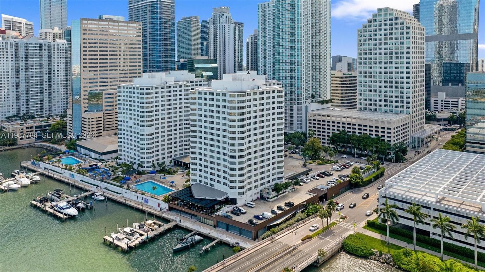 Condo at 801 Brickell Bay Dr, Miami, FL