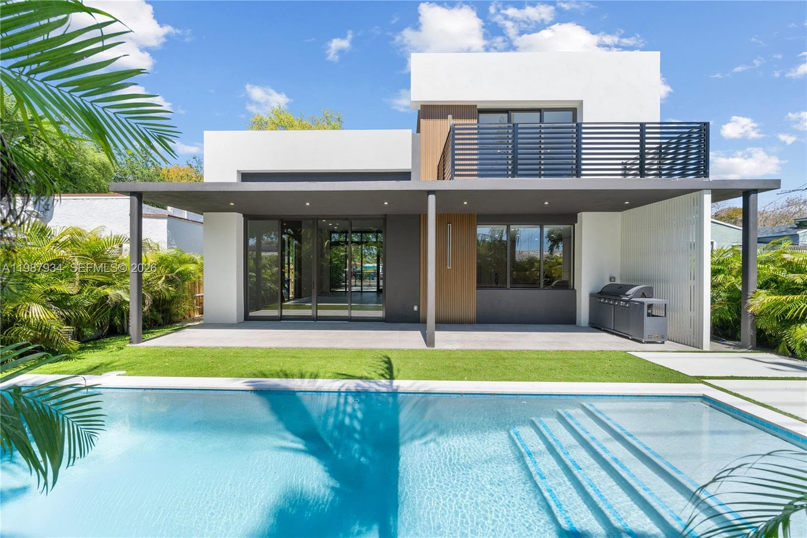 Single-family home at 536 NW 48th ST, Miami — photo 2