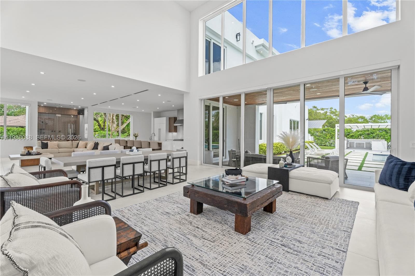 Single-family home at 6285 Old Cutler Rd, Pinecrest — photo 1