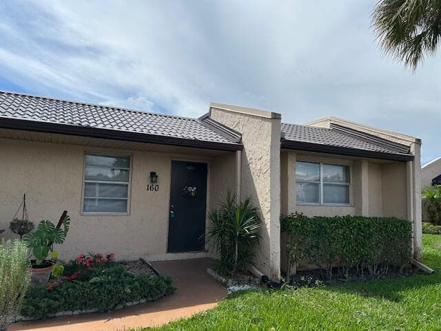 Home at 160 Lake Gloria Drive, West Palm Beach, FL