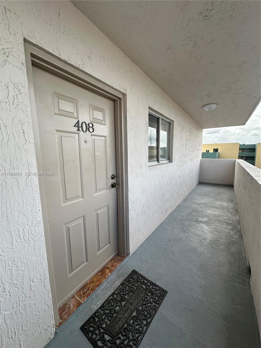 Condo en 6091 W 22nd Ct, Hialeah — foto 2