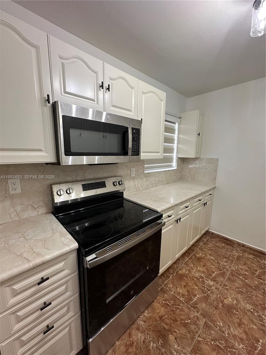 Condo en 6091 W 22nd Ct, Hialeah — foto 3