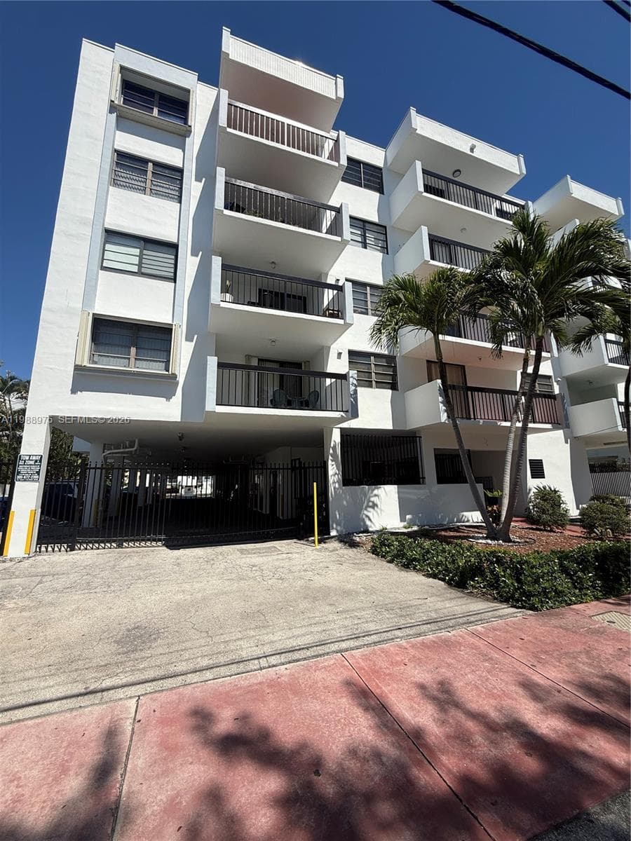 Single-family home at 6937 Bay Dr, Miami Beach, FL
