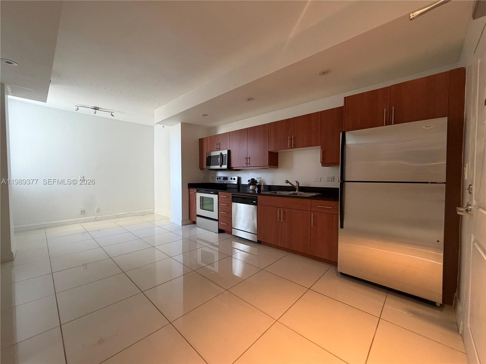 Condo at 111 E Flagler St, Miami — photo 1