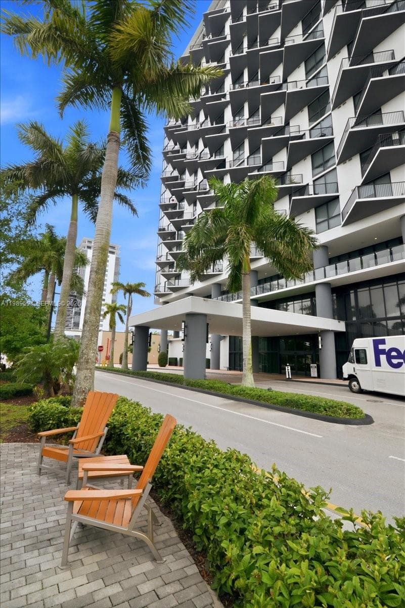Condo at 5300 Paseo Blvd, Doral, FL