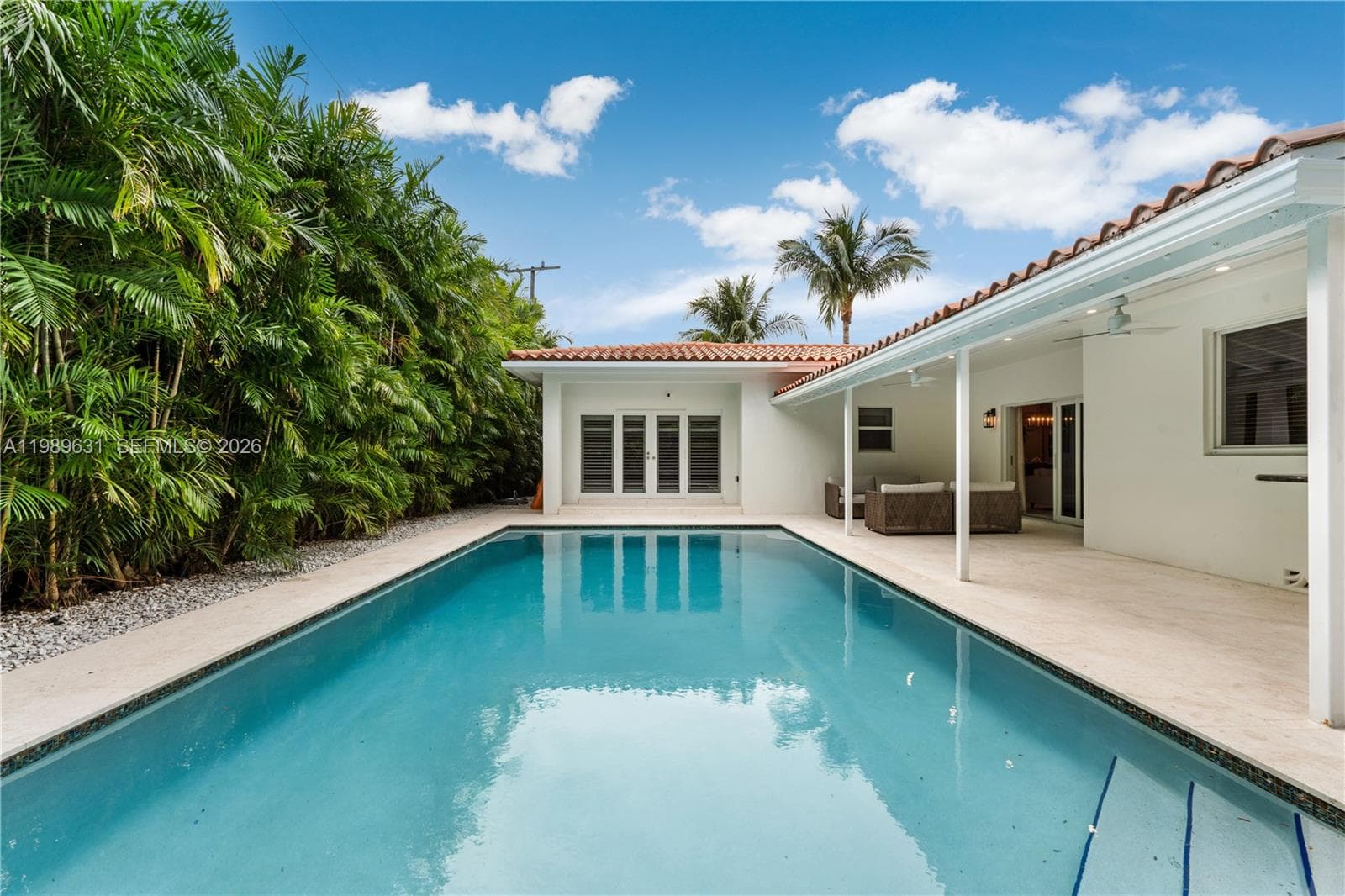Single-family home at 426 Hardee Rd, Coral Gables — photo 2