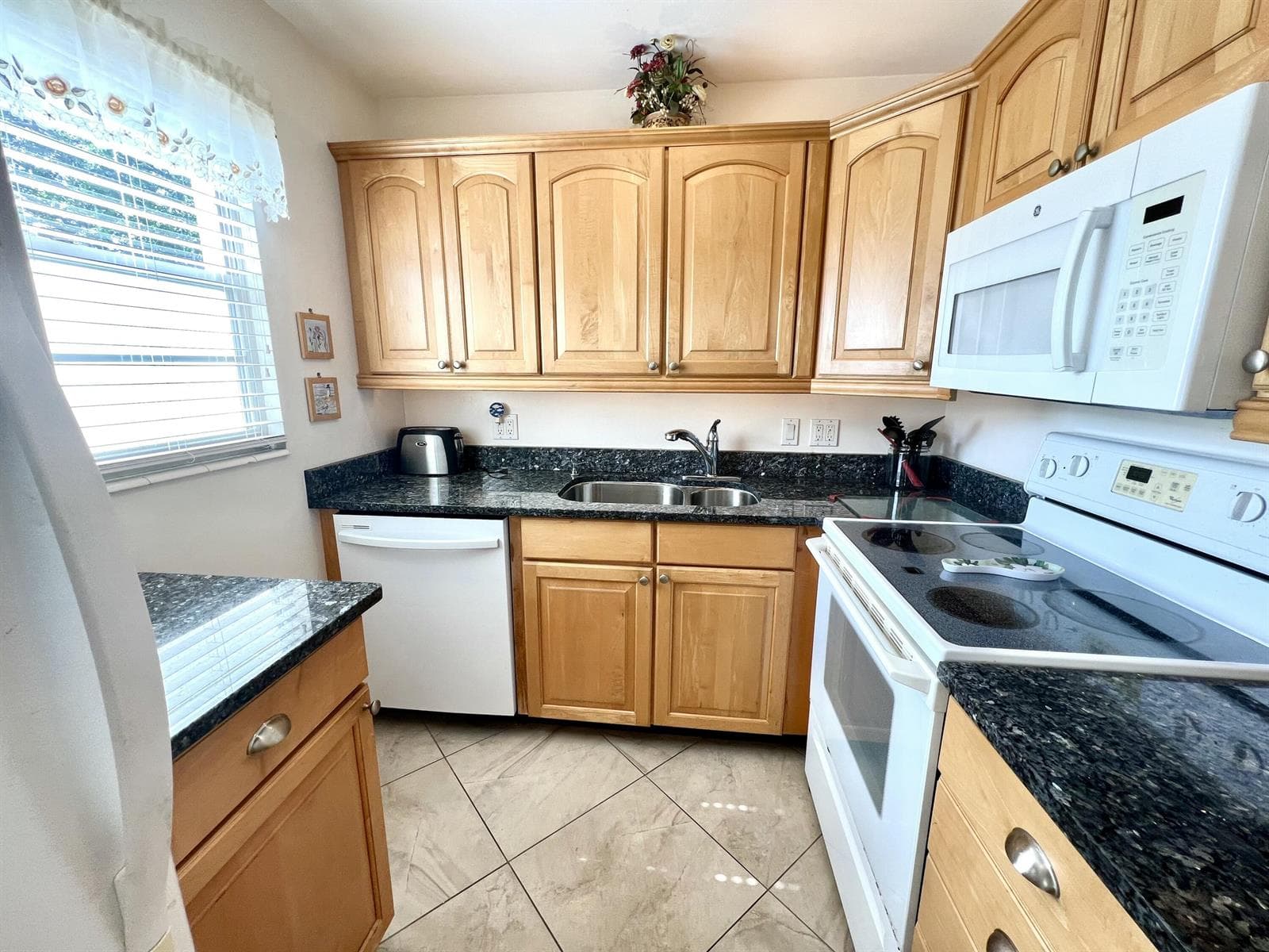 Condo at 328 Farnham P, Deerfield Beach, FL