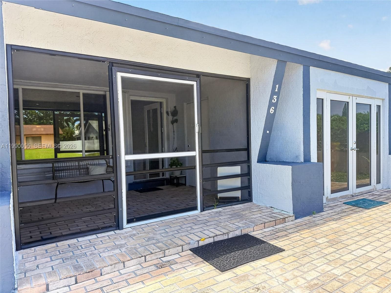Single-family home at 136 SE 2nd Ct, Dania Beach — photo 2