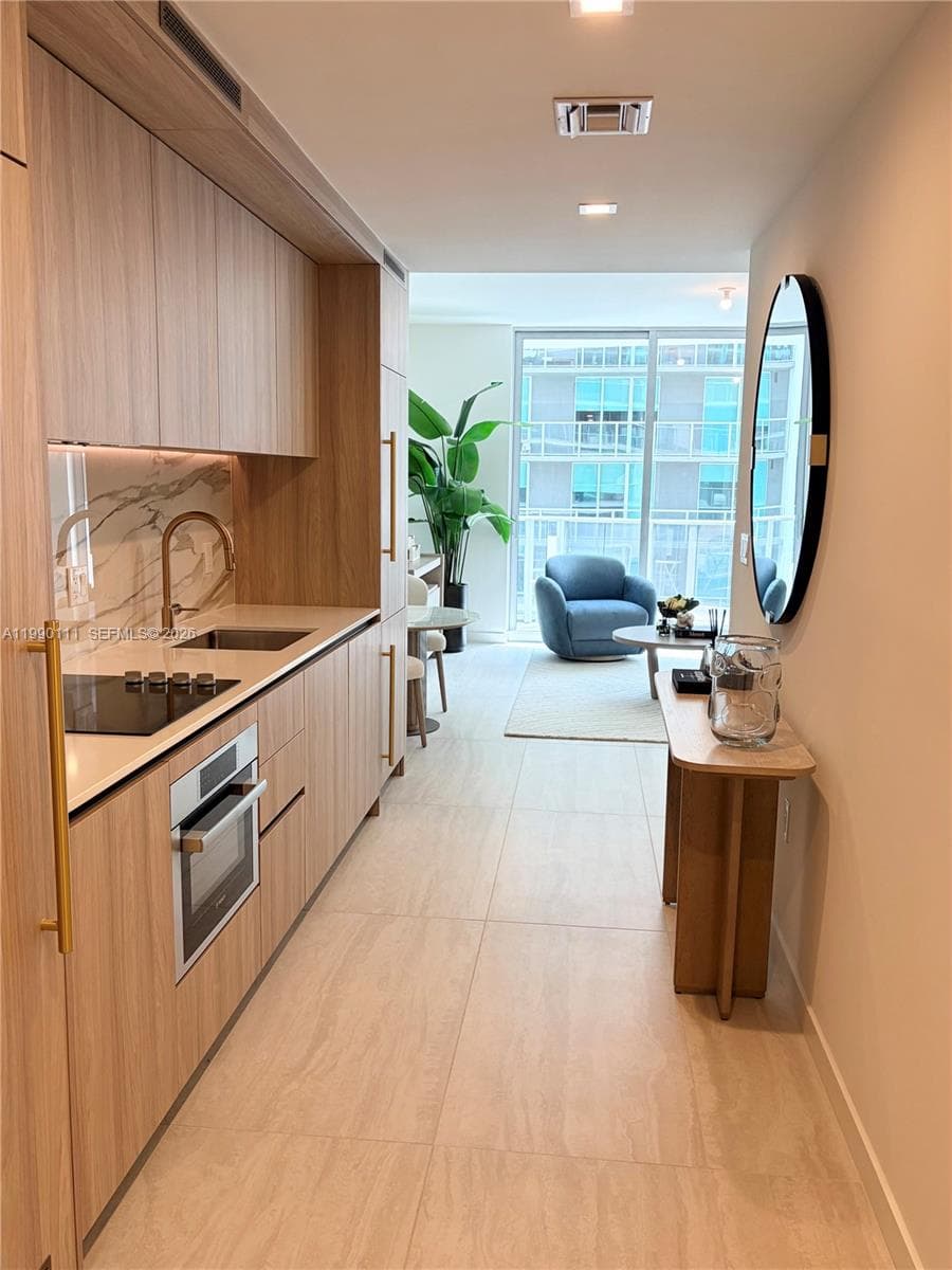 Condo at 77 SE 5th street, Miami, FL