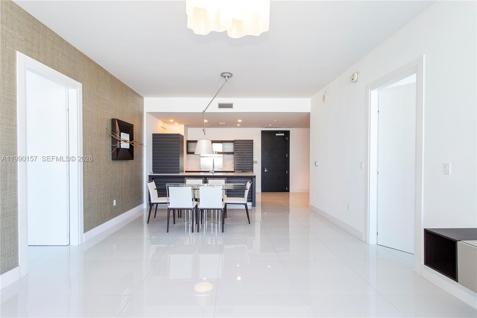 Condo at 200 BISCAYNE BLVD WY, Miami — photo 1