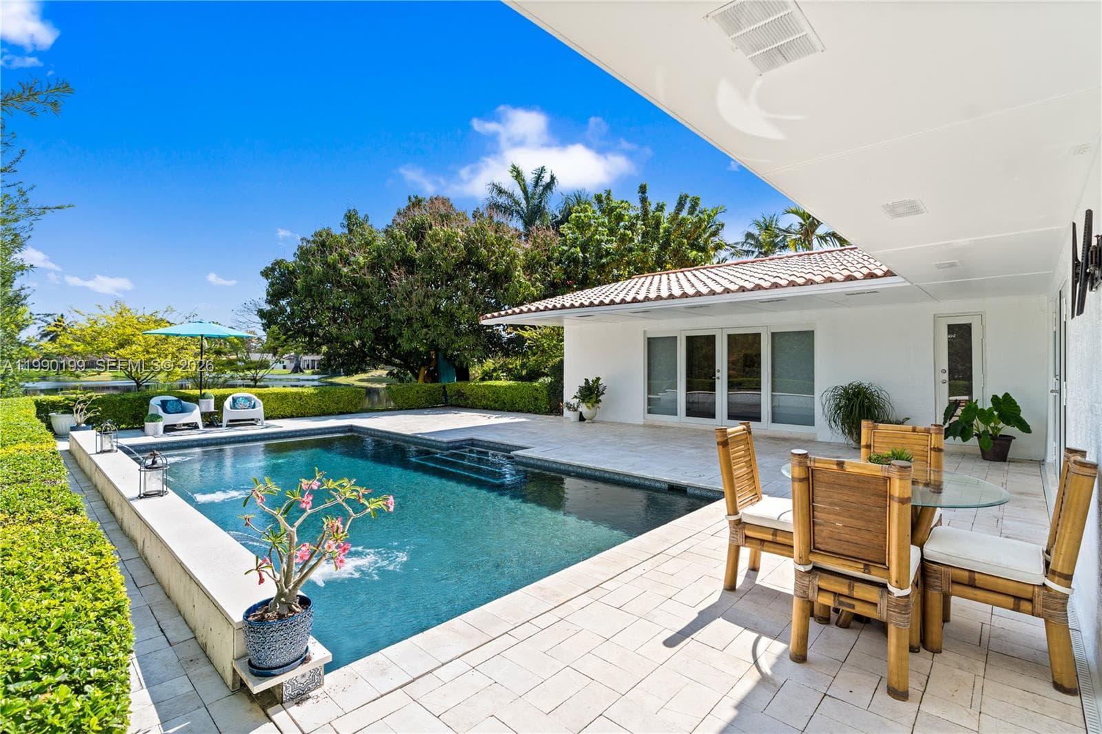 Single-family home at 7327 Sabal Dr, Miami Lakes — photo 2