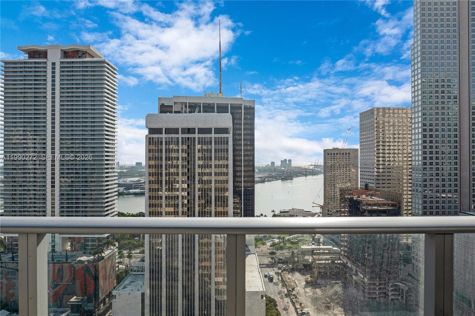 Condo at 151 SE 1st St, Miami — photo 3