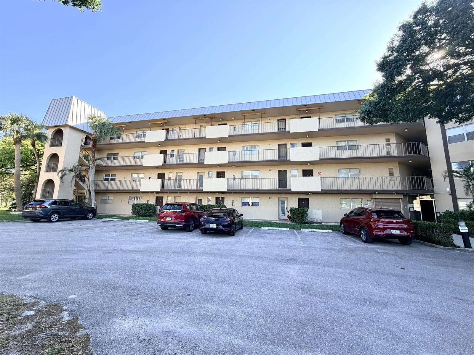 Condo at 6260 S Falls Cir Drive, Lauderhill, FL