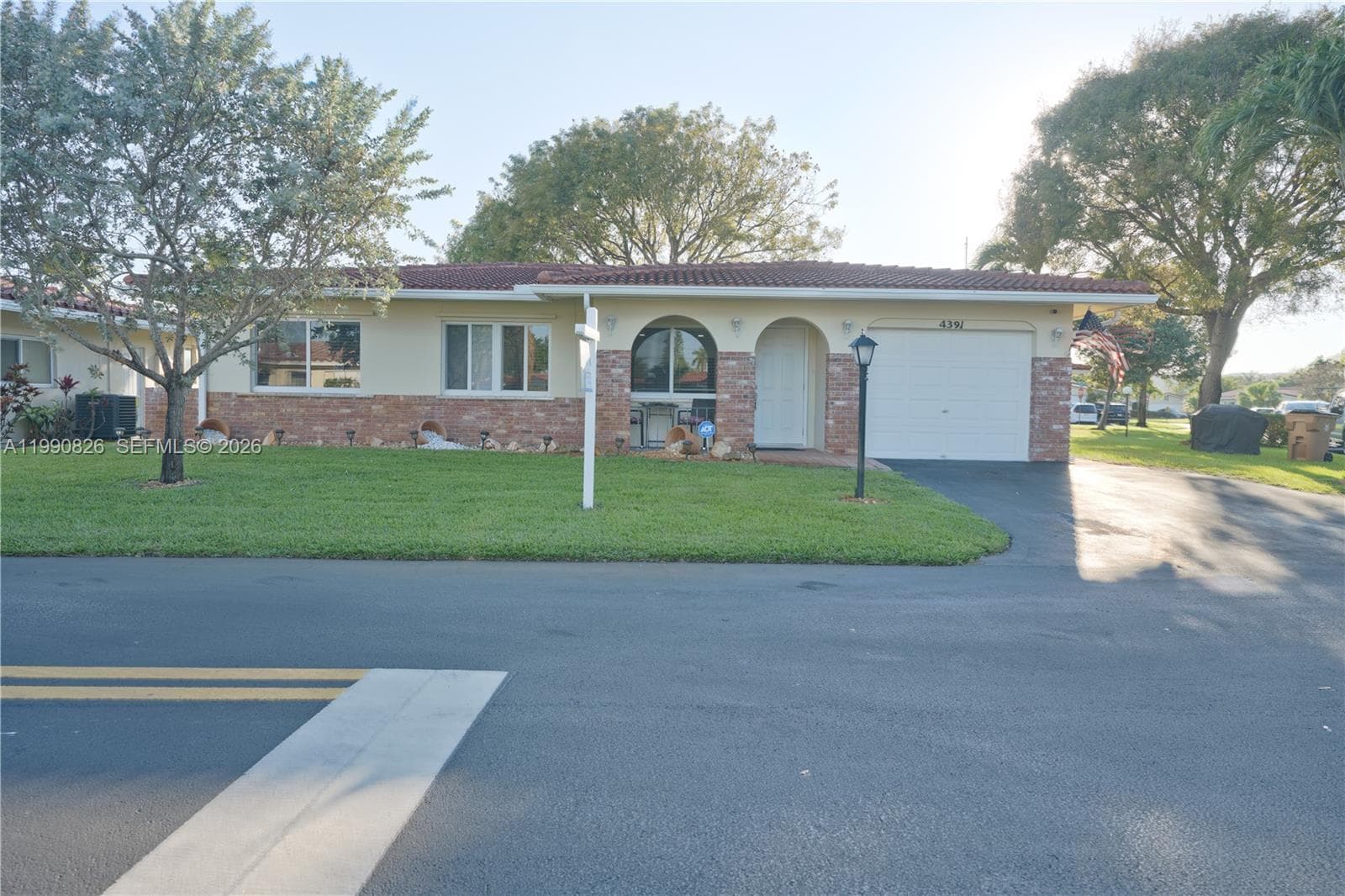 Single-family home at 4391 NW 12th Ter, Deerfield Beach, FL
