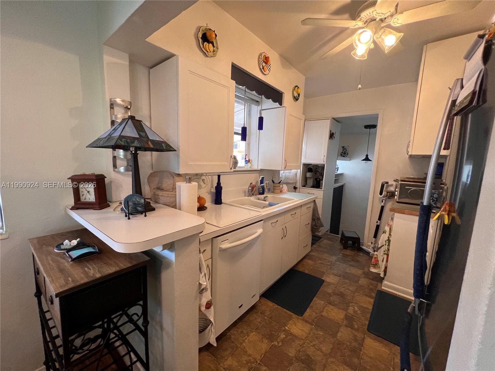 Single-family home at 151 W 63rd St, Hialeah — photo 3