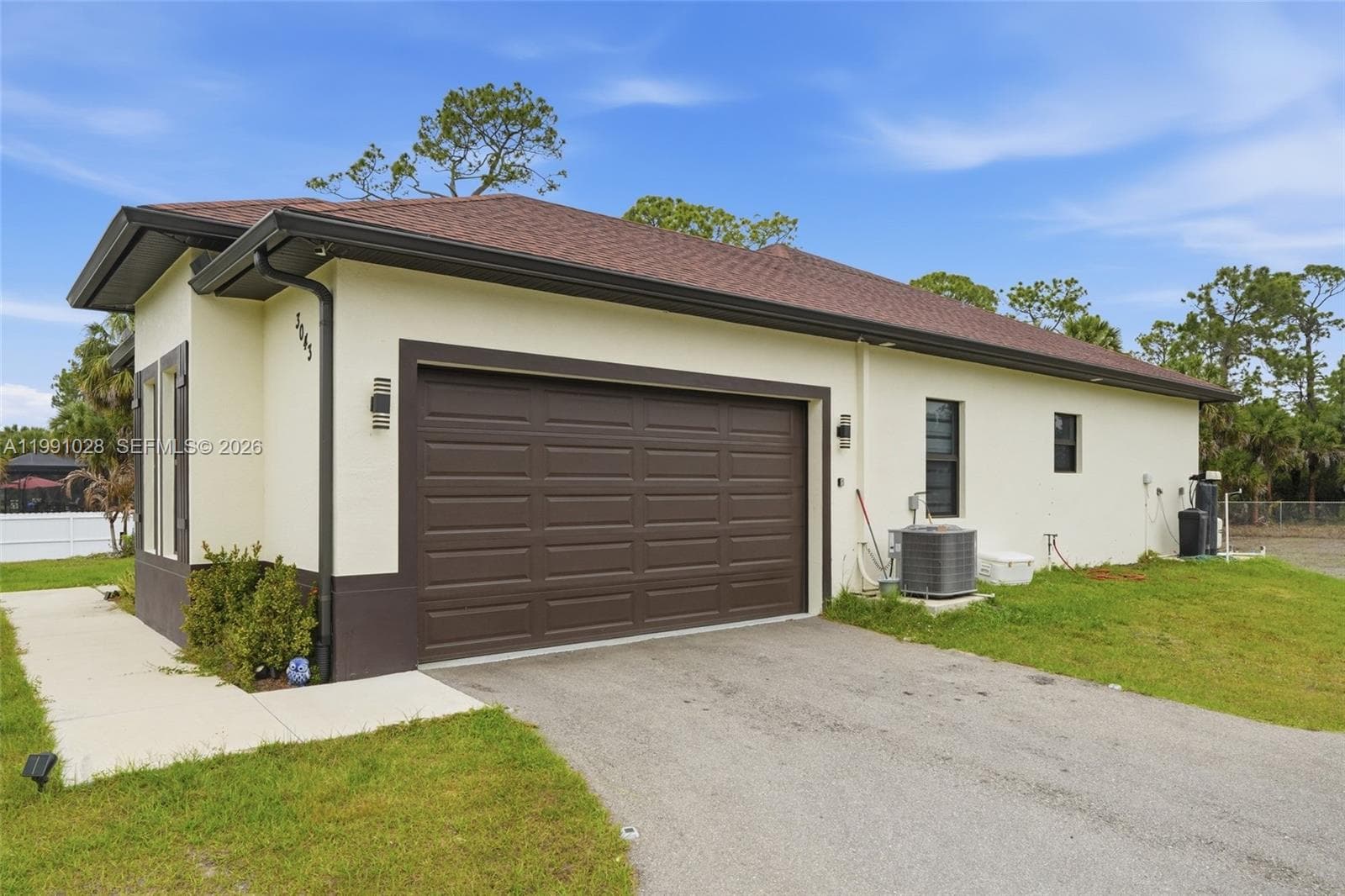 Single-family home at 3043 18, Naples — photo 2
