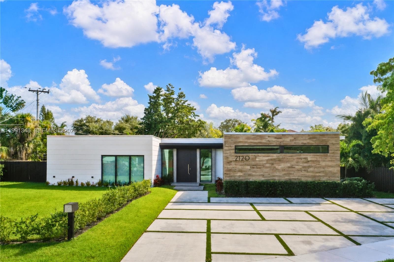 Single-family home at 2120 NE 197th Ter, Miami, FL