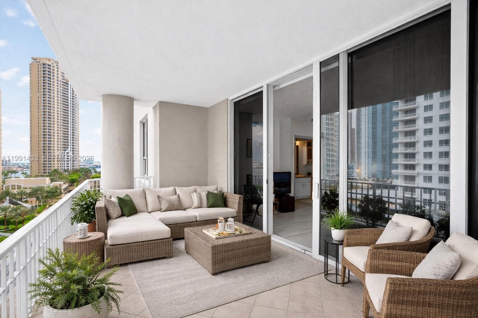 Condo en 701 Brickell Key Blvd, Miami — foto 1