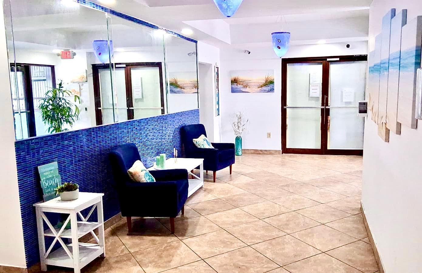 4 - LOBBY