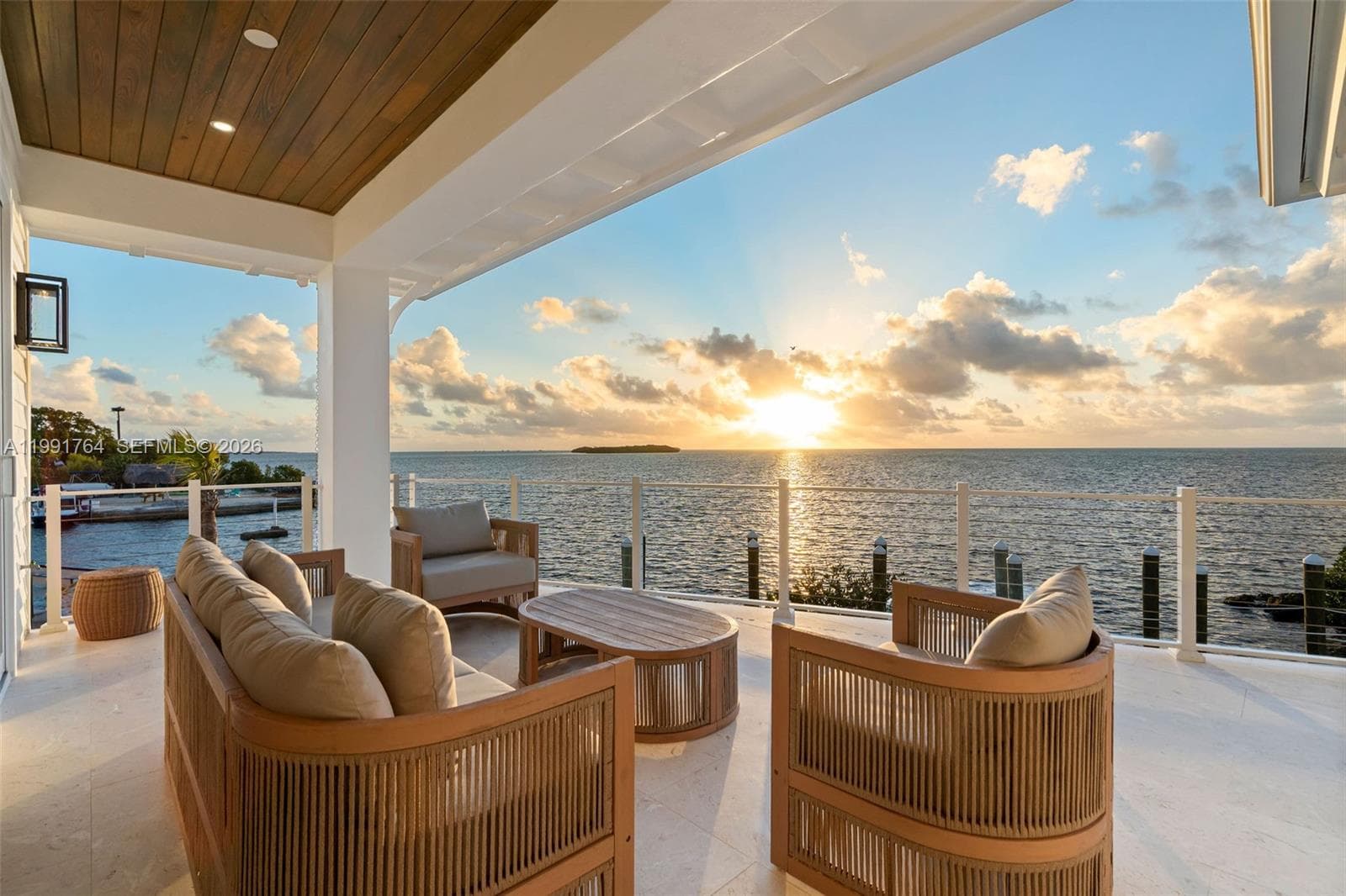 Single-family home at 1002 Snapper Ln, Key Largo — photo 3