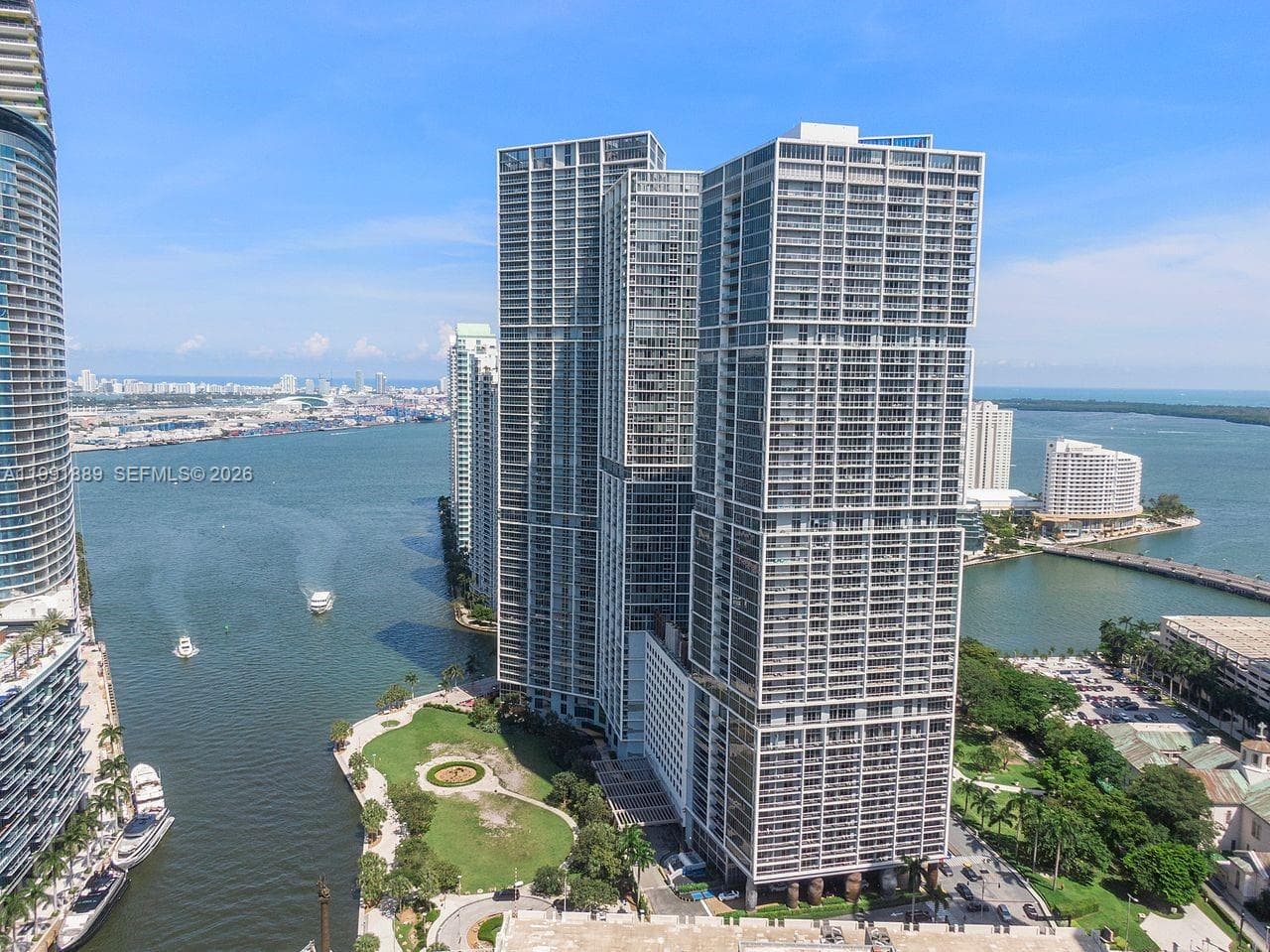 Condo at 465 Brickell Ave, Miami — photo 1