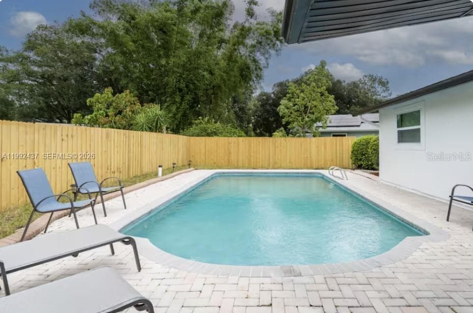 Single-family home at 8622 Baylor Cir, Orlando — photo 2