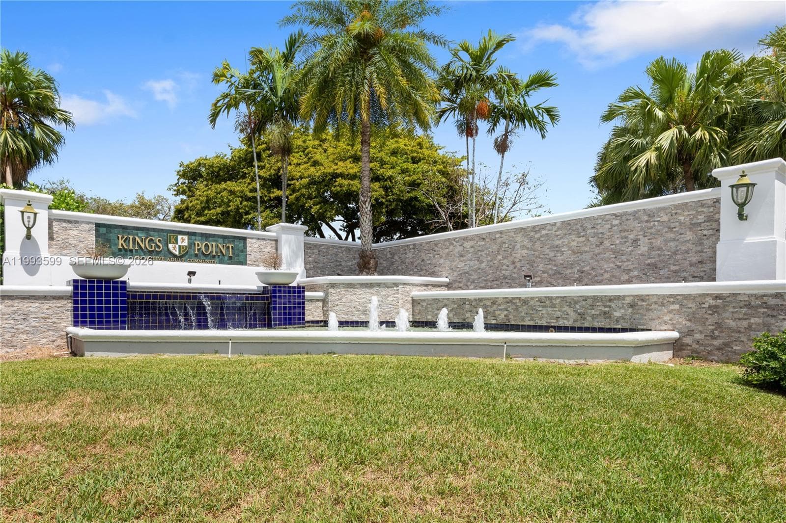 Condo at 9660 S Belfort Cir, Tamarac, FL
