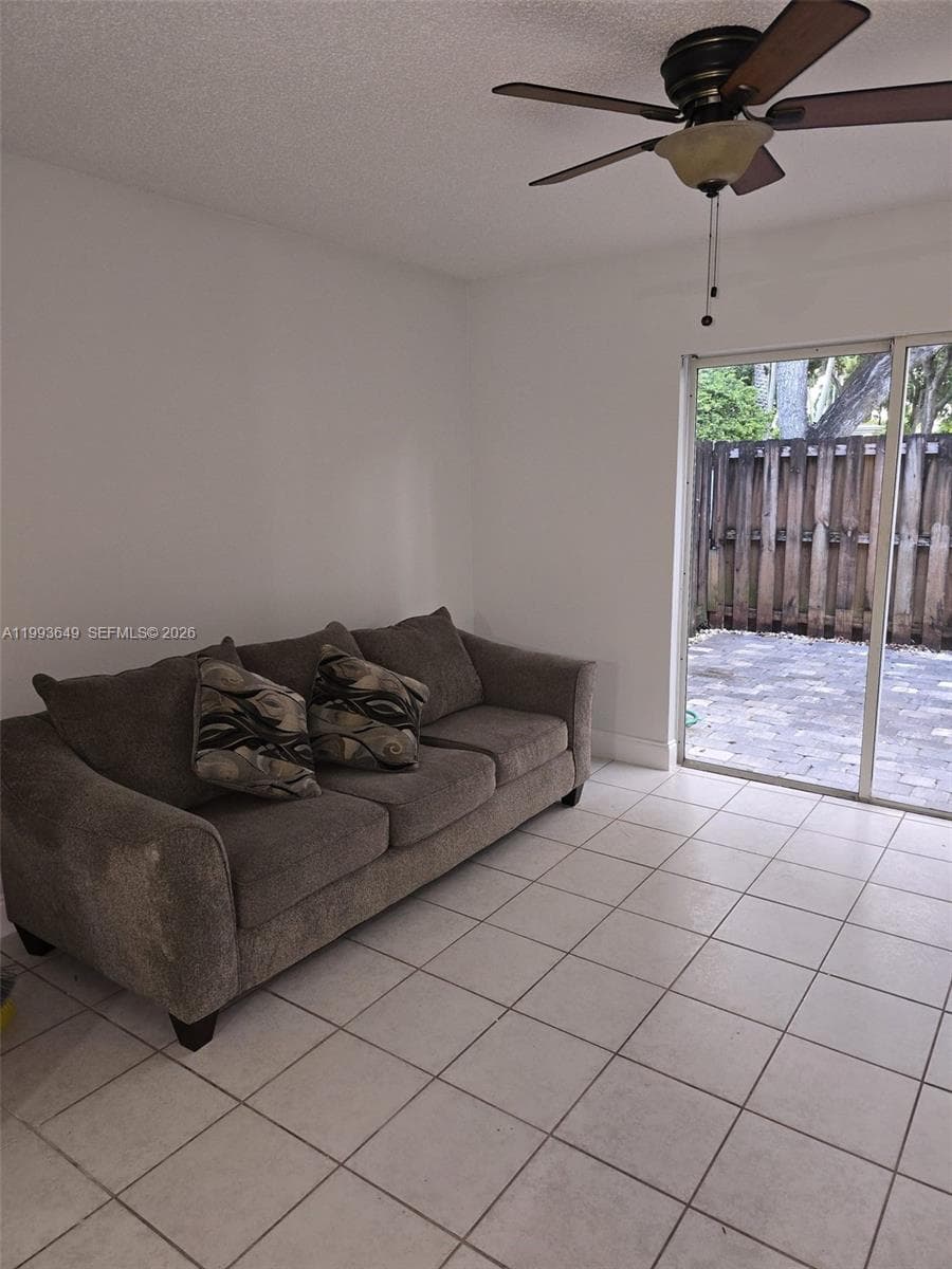 Townhouse at 14272 SW 121st Pl, Miami, FL