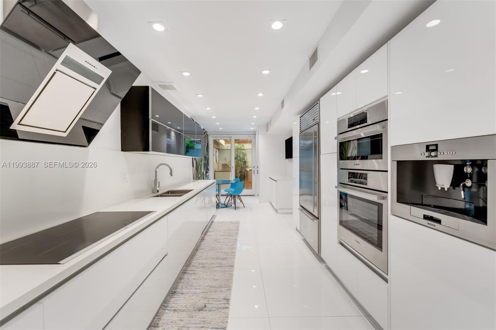 Townhouse at 1524 NE Quayside Ter, Miami, FL