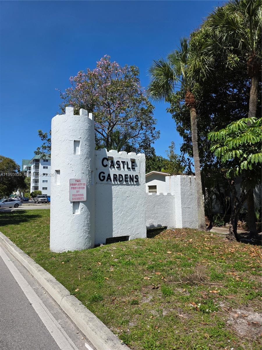 Condo at 4751 NW 21st St, Lauderhill, FL