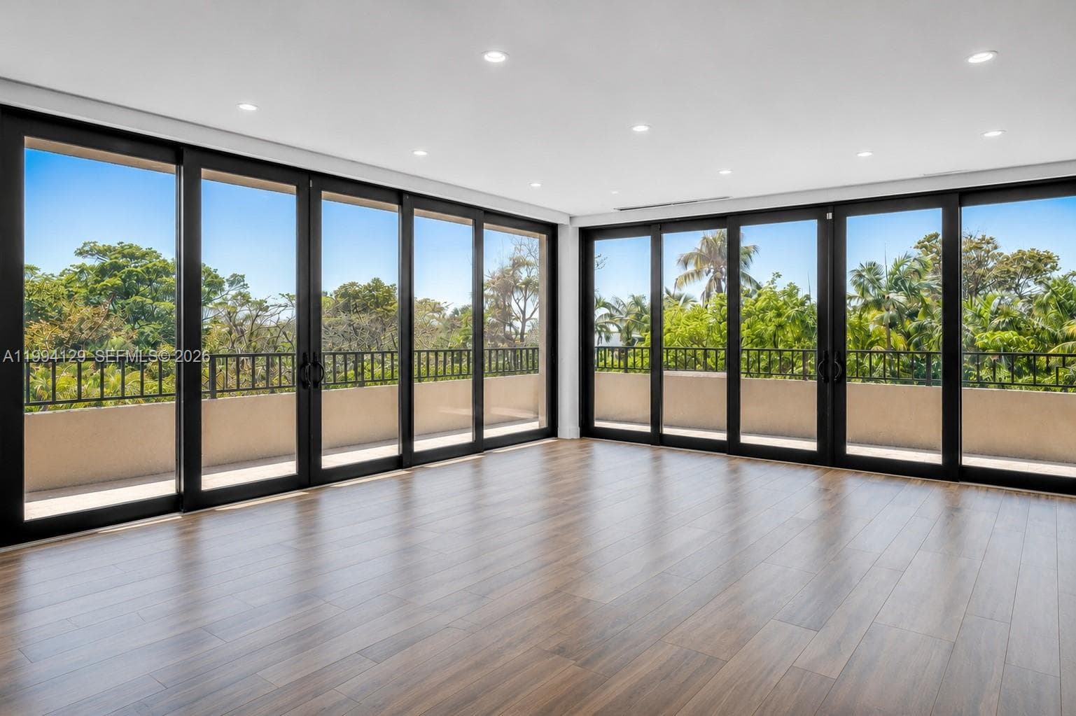 Condo at 151 Crandon Blvd, Key Biscayne — photo 1