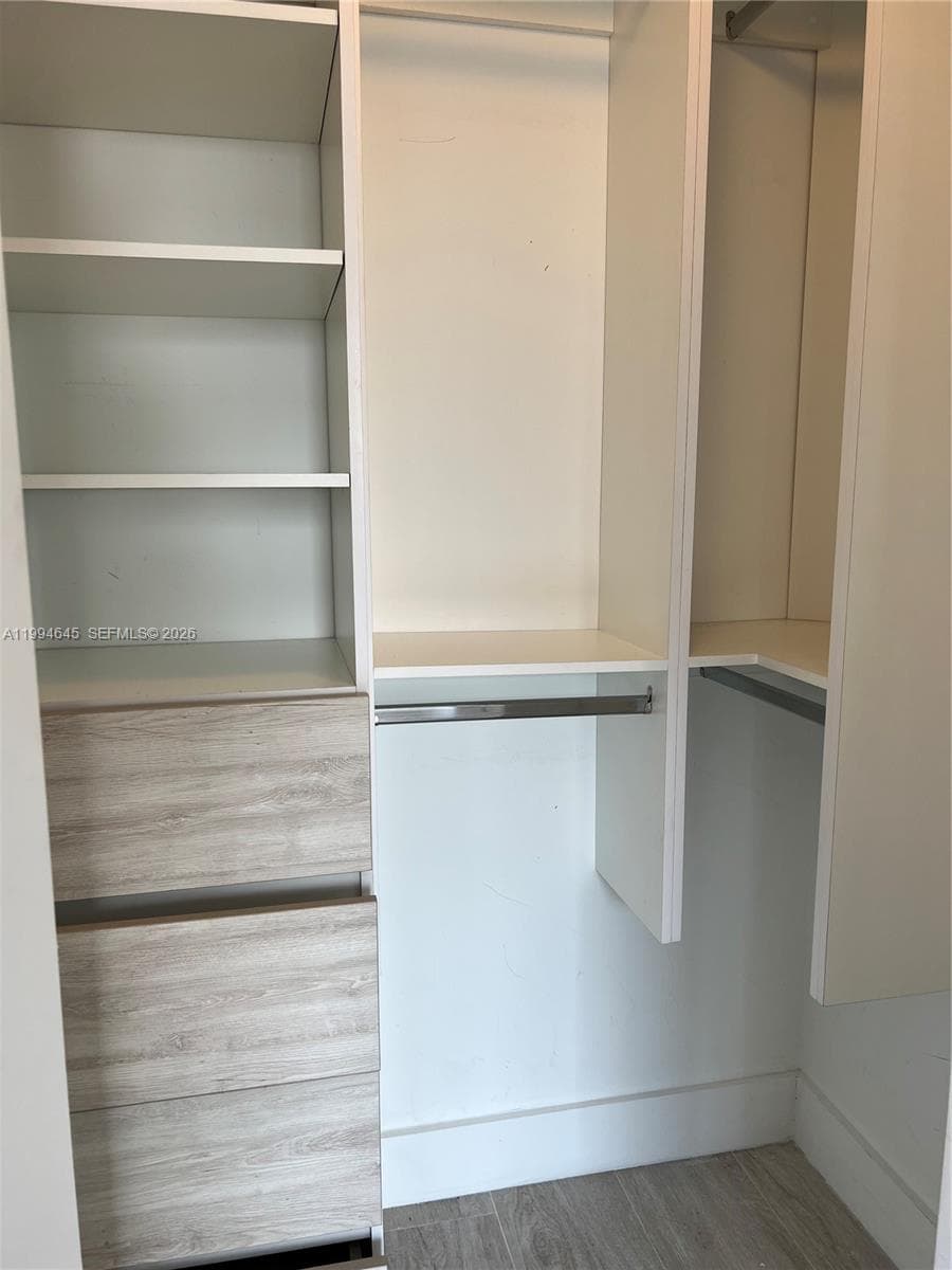 Condo at 121 NE 34th St, Miami — photo 3
