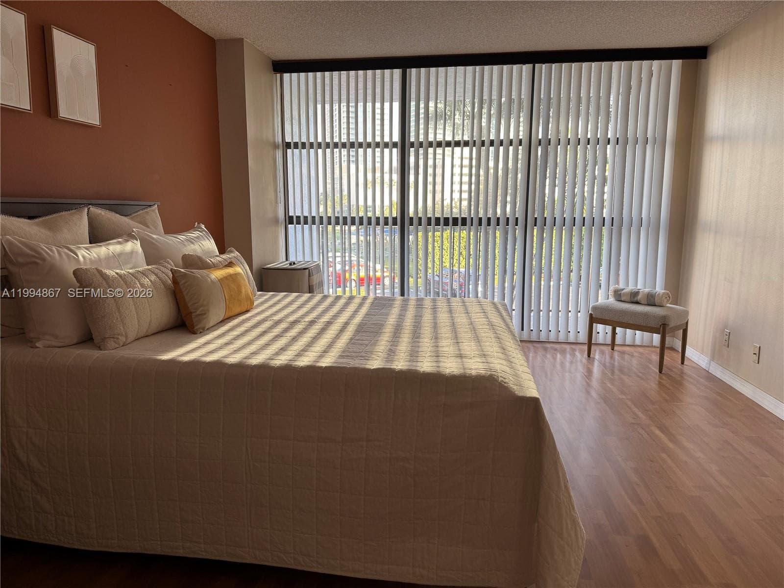 Condo at 600 Parkview Dr, Hallandale Beach — photo 3