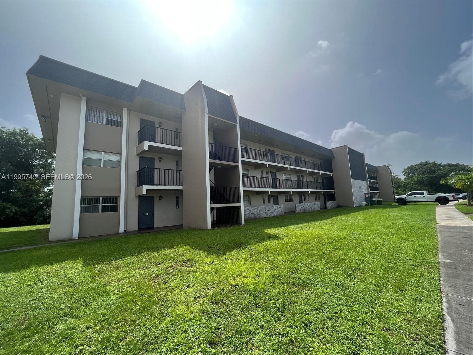 Condo at 7820 S Colony Cir S, Tamarac, FL