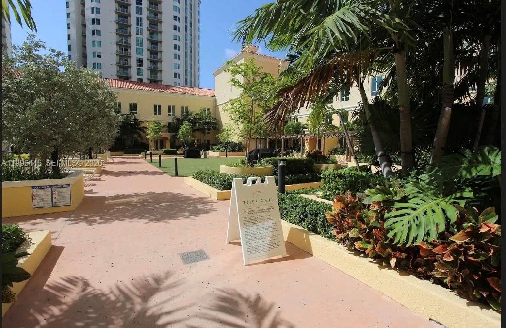 Condo at 7350 SW 89th St, Miami — photo 2