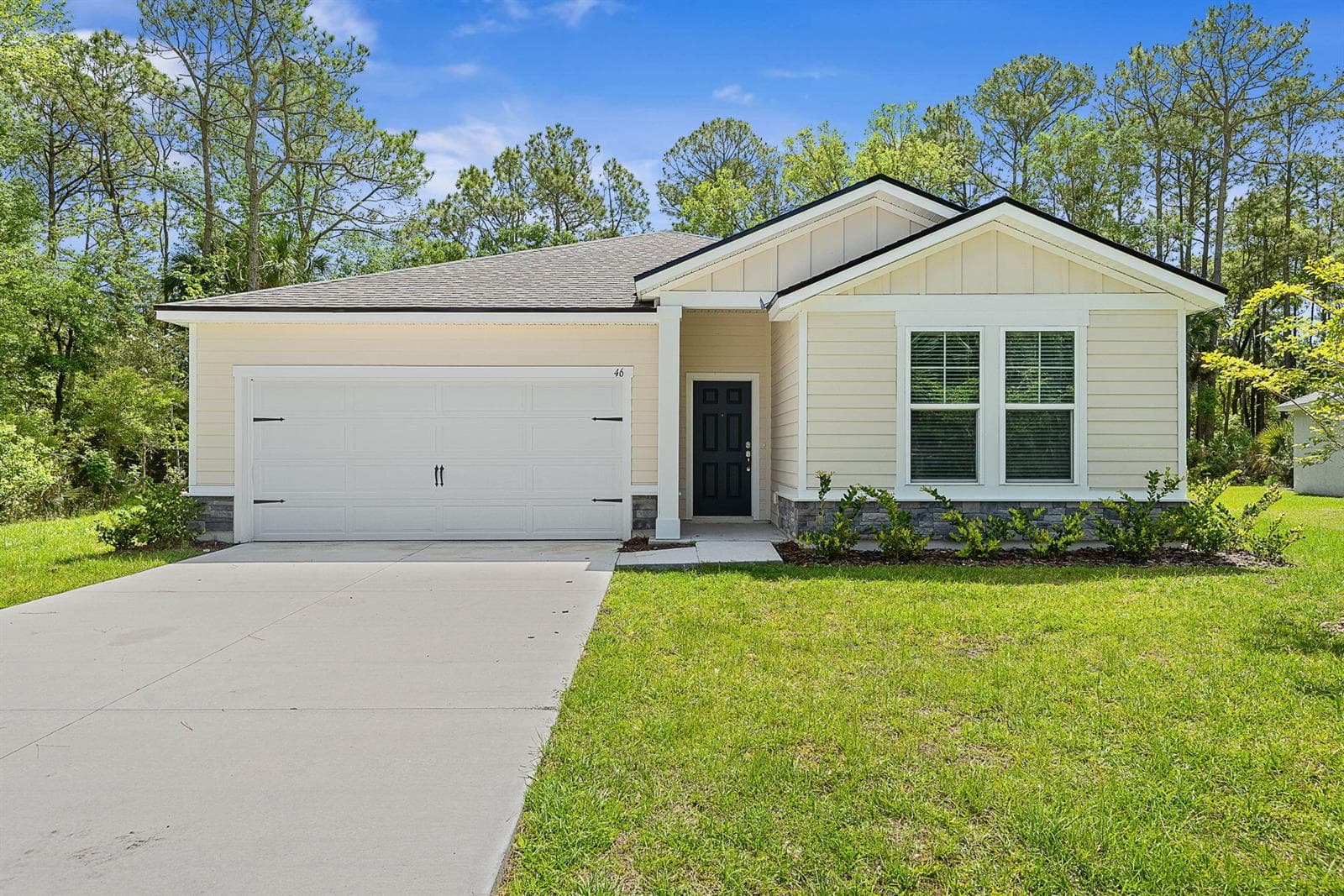 Single-family home at 46 Poplar Drive, Palm Coast, FL