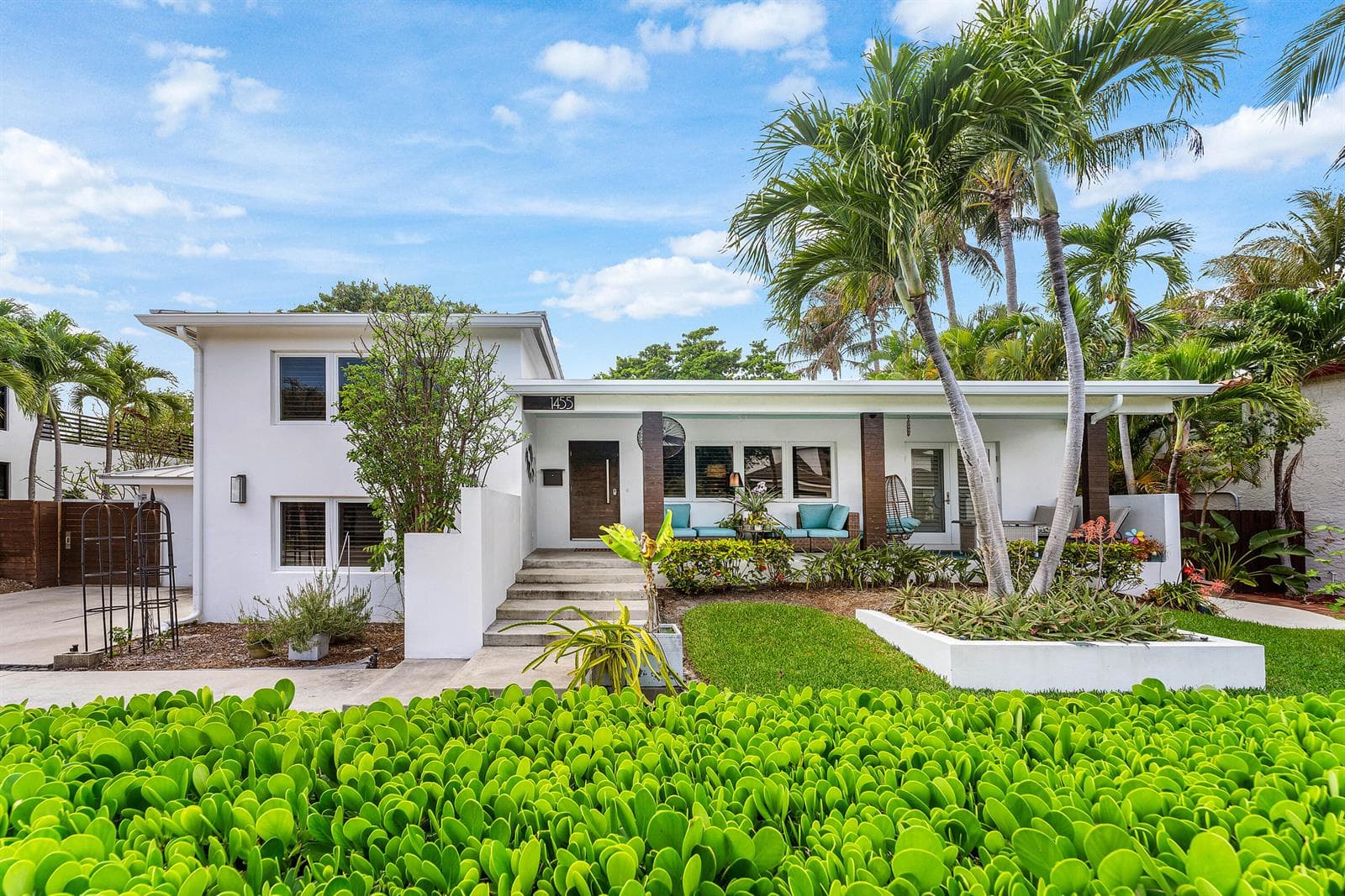 Single-family home at 1455 NE 4th Avenue, Boca Raton, FL