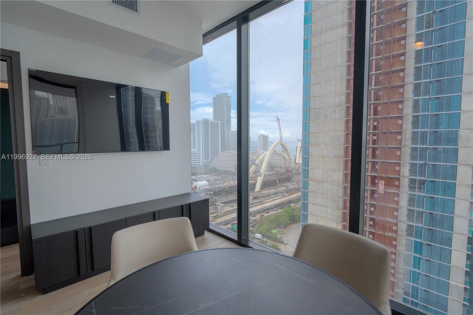 Condo at 20 NE 11th st, Miami — photo 3