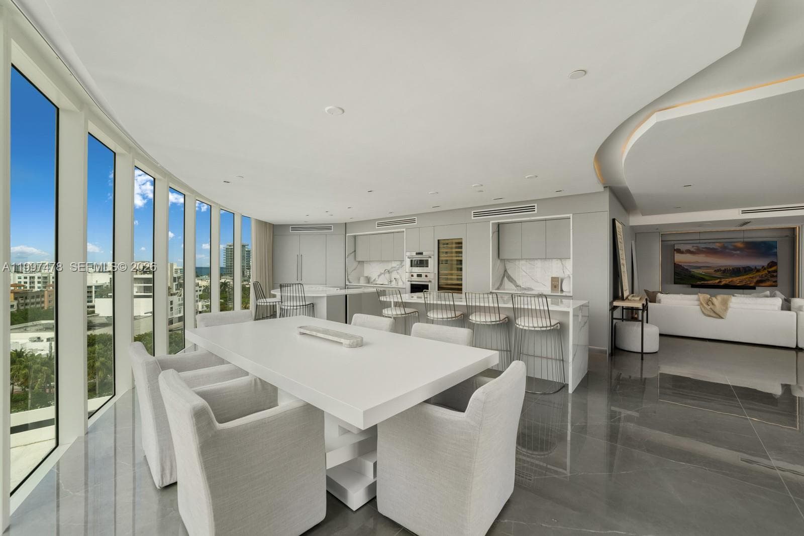 Condo en 1000 S Pointe Dr, Miami Beach — foto 3