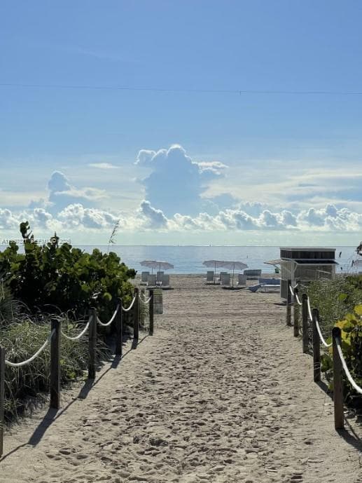 Condo at 335 Ocean Dr, Miami Beach — photo 1